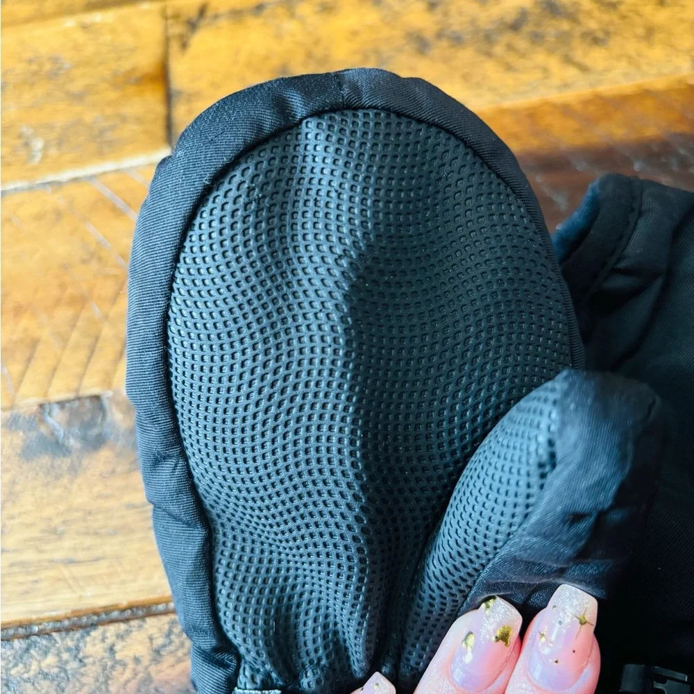 Cozy Black and Gray Mittens for Outdoor Adventures
